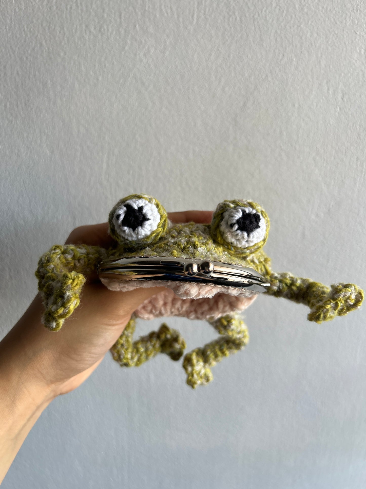 S. Lime | Silly Froggy Pouchy